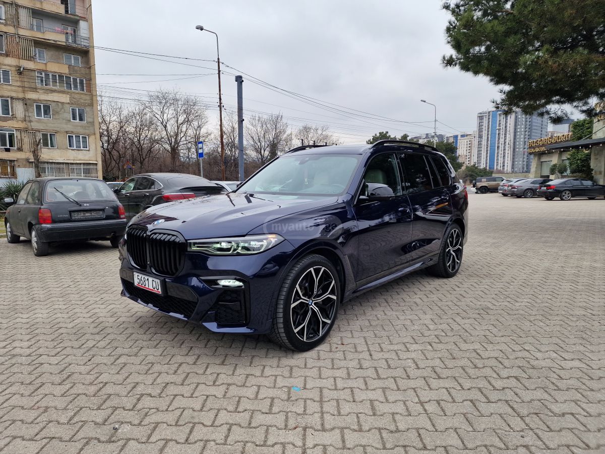 BMW X7 - фото 3