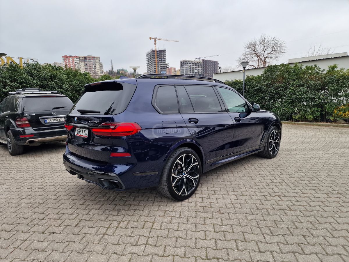 BMW X7 - фото 5