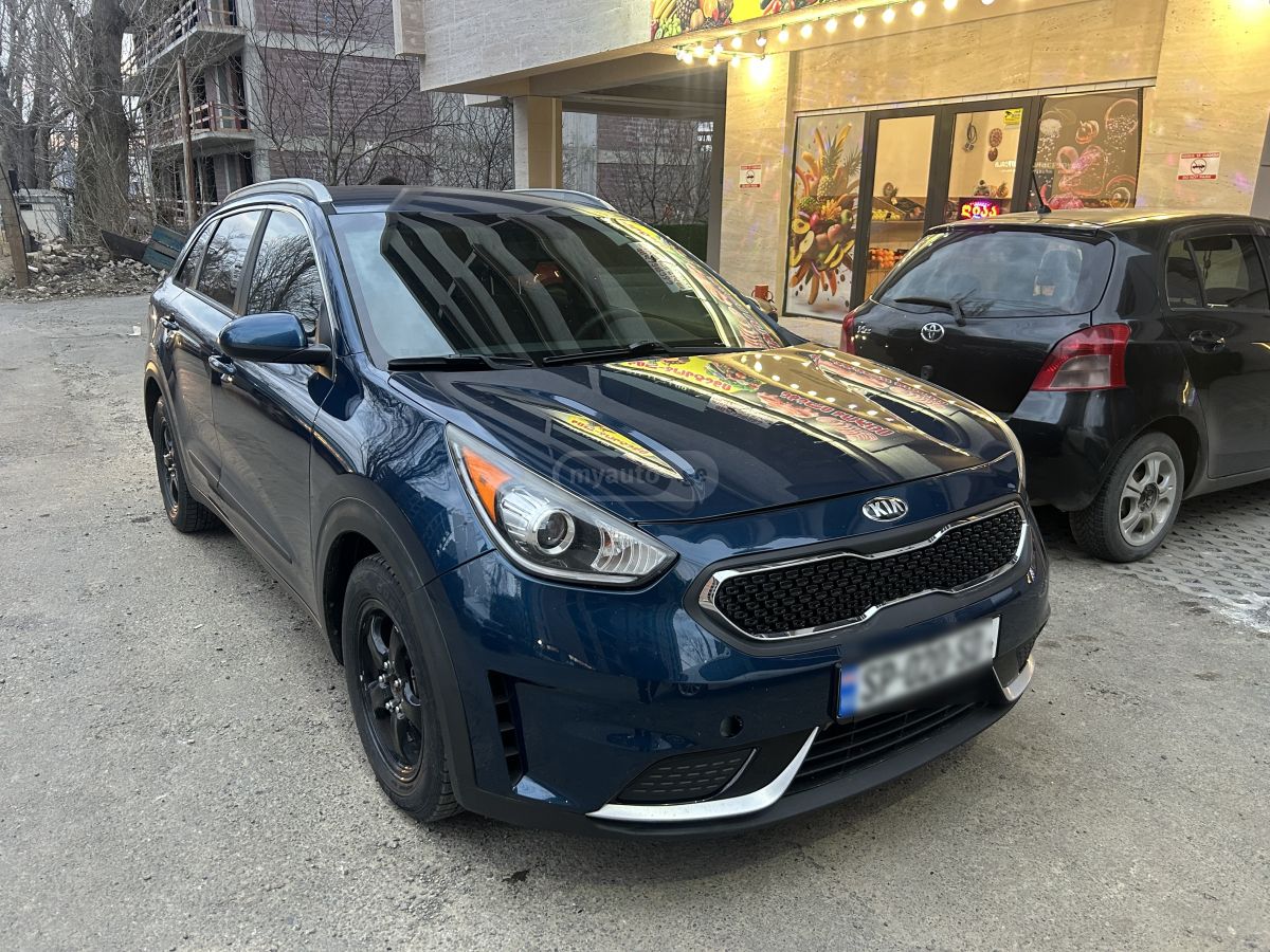 Kia Niro - фото 1