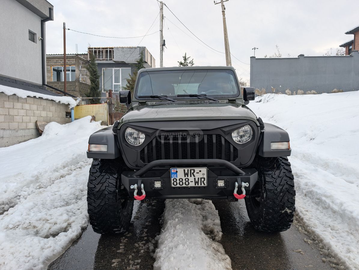 Jeep Wrangler - фото 1