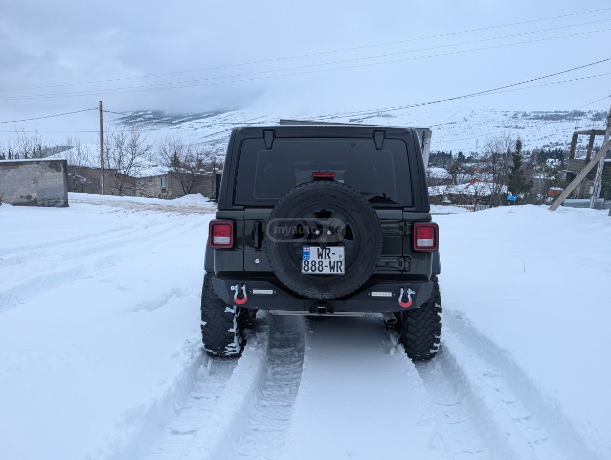 Jeep Wrangler - фото 5