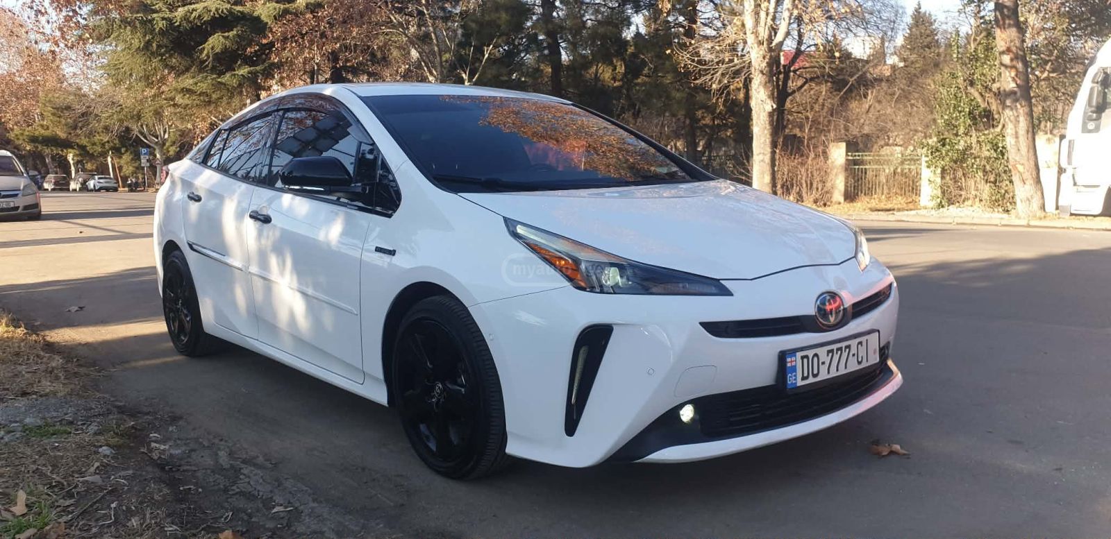Toyota Prius - фото 1