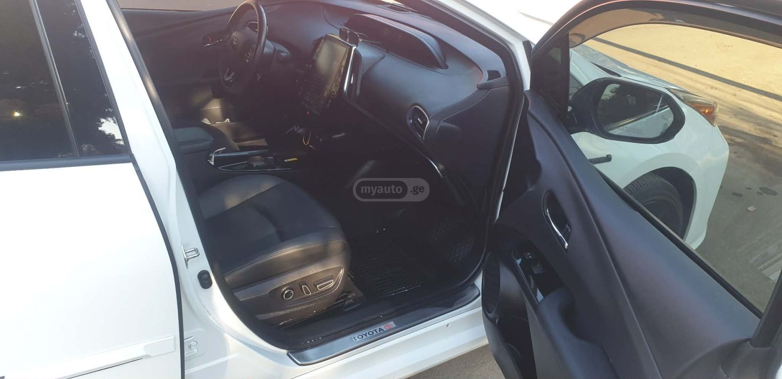 Toyota Prius - фото 6