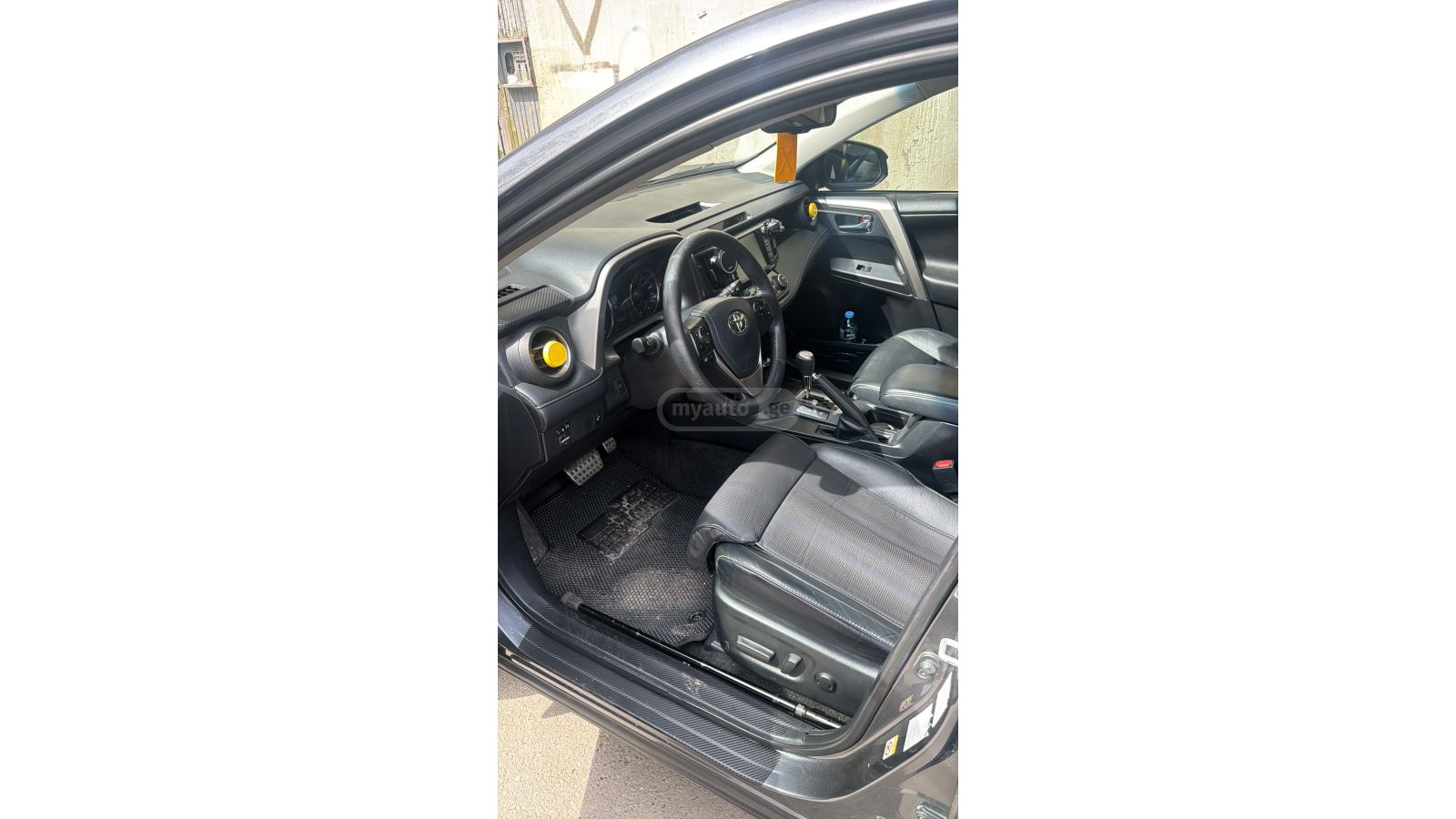 Toyota Rav 4 - фото 5