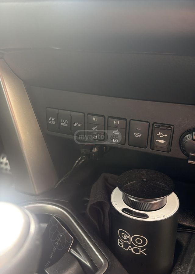 Toyota Rav 4 - фото 6