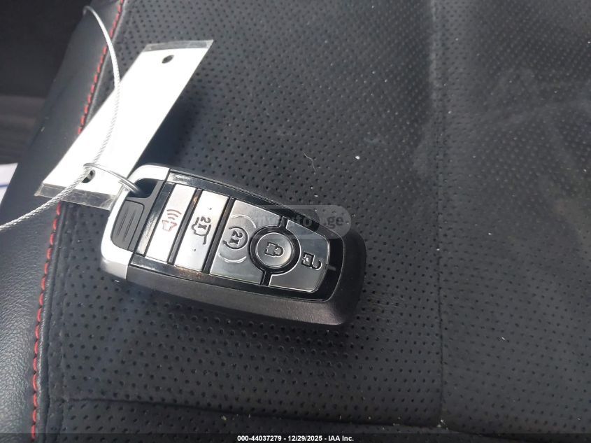 Ford Explorer 2025 — миниатюра 11