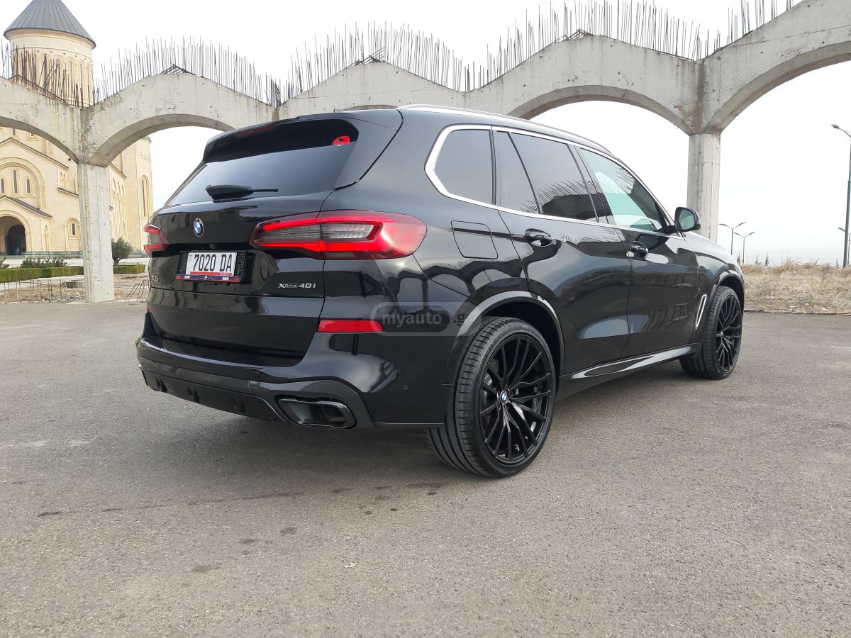 BMW xDrive40i 4dr All-Wheel Drive — миниатюра 3