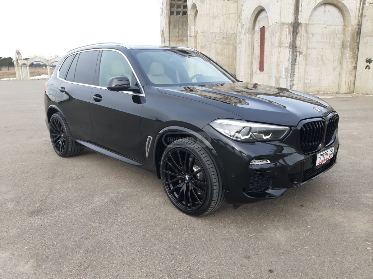 BMW xDrive40i 4dr All-Wheel Drive — миниатюра 4