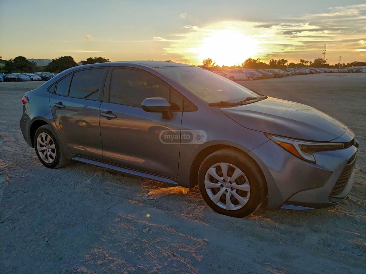 Toyota Corolla - фото 4