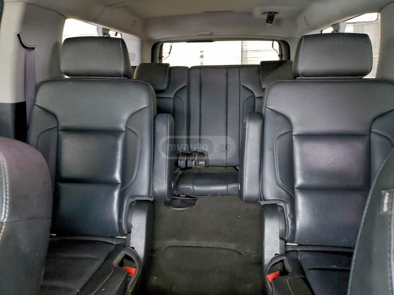 Chevrolet Suburban - фото 12