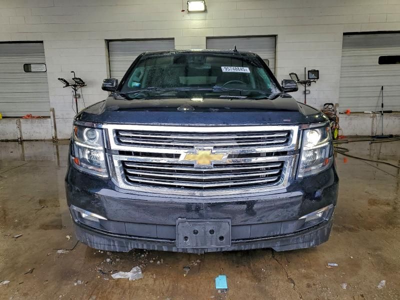 Chevrolet Suburban - фото 2