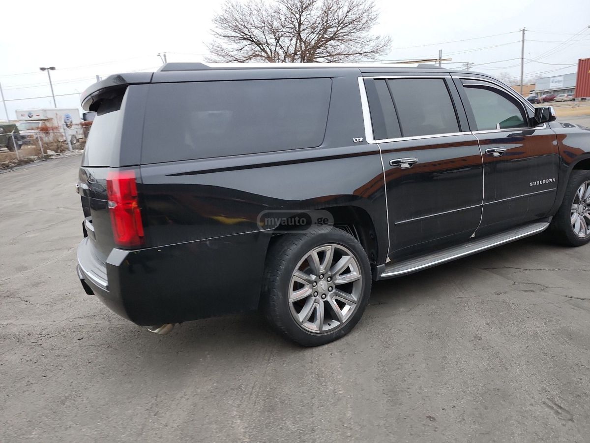 Chevrolet Suburban - фото 7