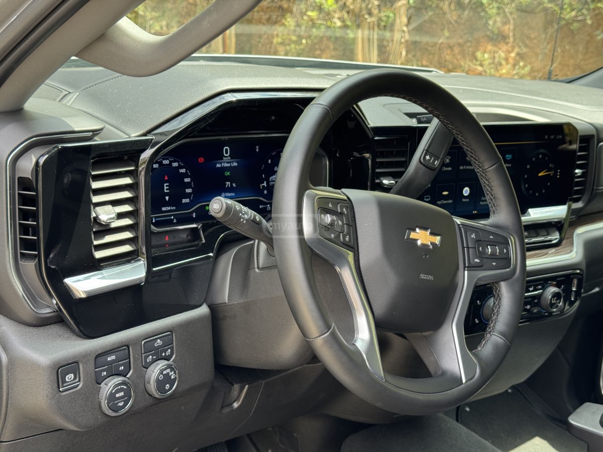 Chevrolet Silverado - фото 12