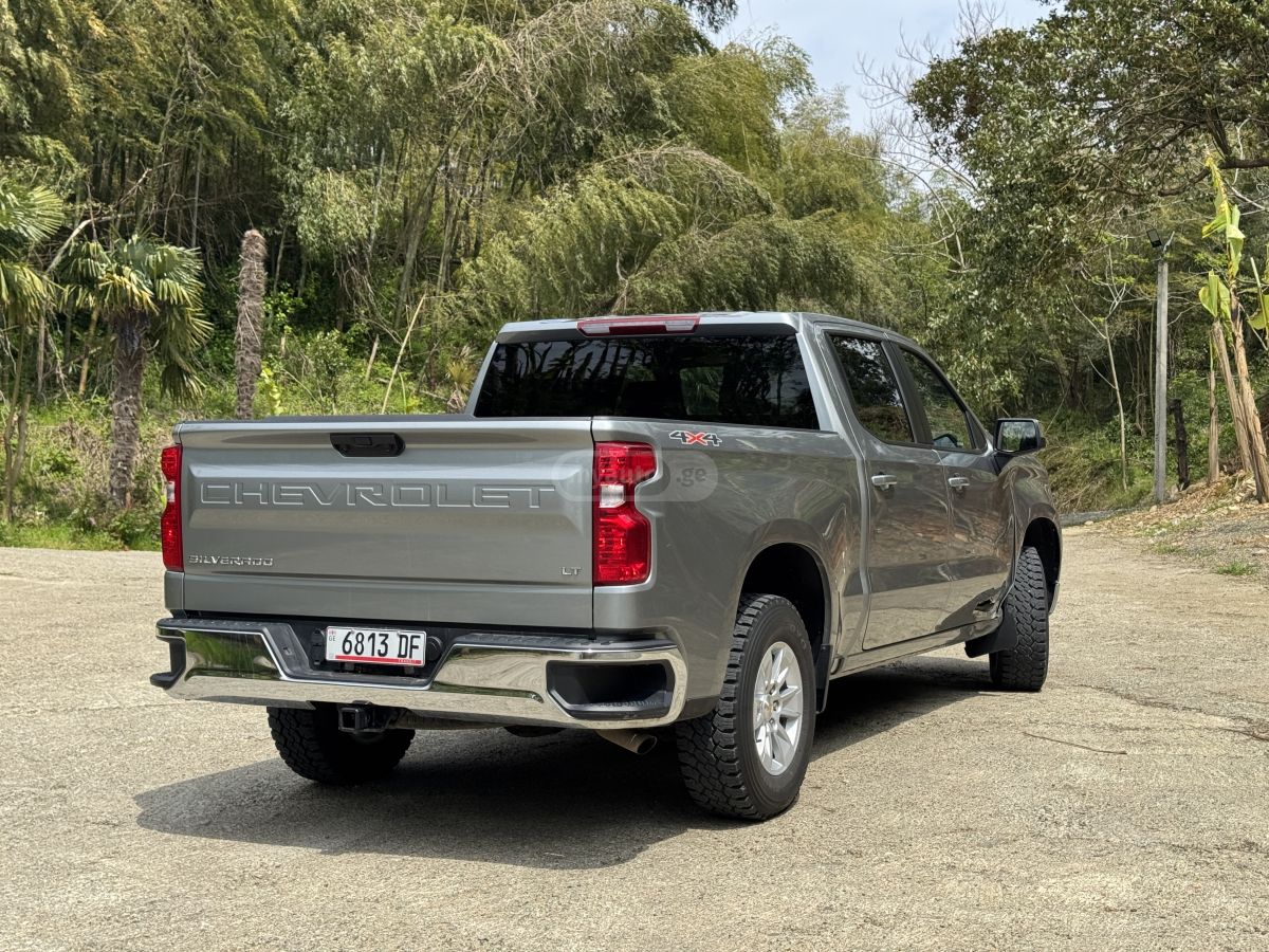 Chevrolet Silverado - фото 6