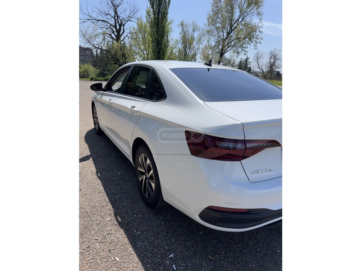 Volkswagen Jetta - фото 5