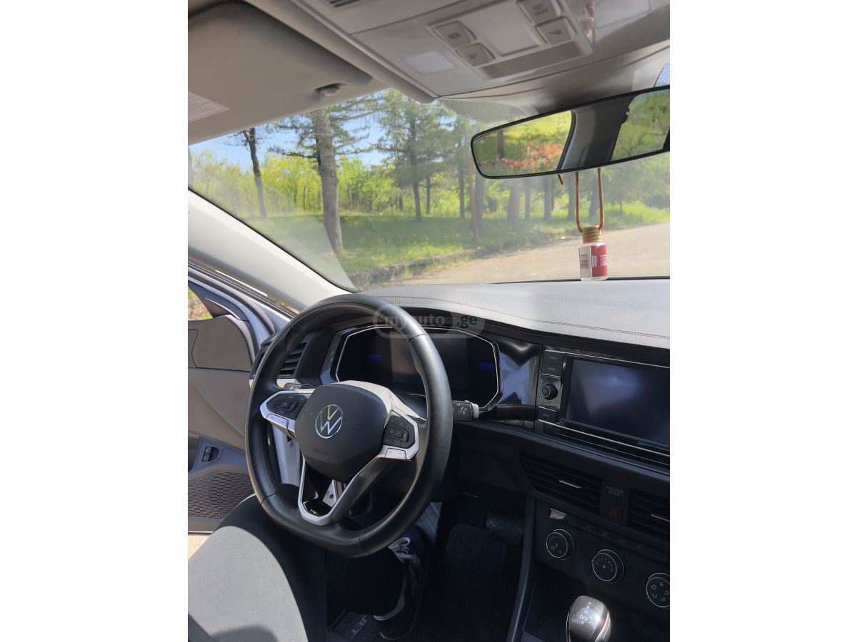 Volkswagen Jetta - фото 7