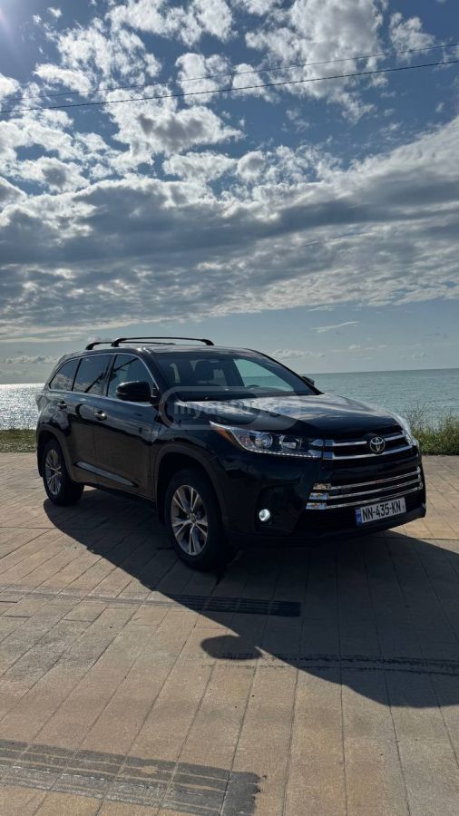 Toyota Highlander - фото 2