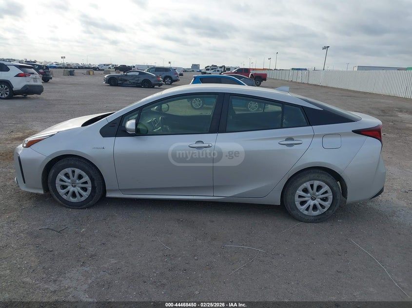 Toyota Prius - фото 10