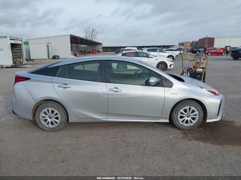 Toyota Prius - фото 9