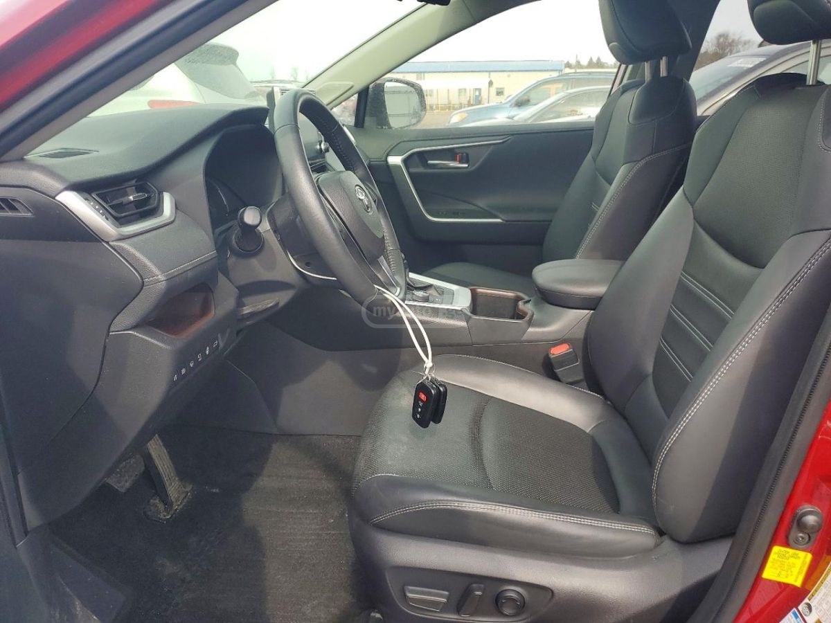 Toyota RAV 4 - фото 7