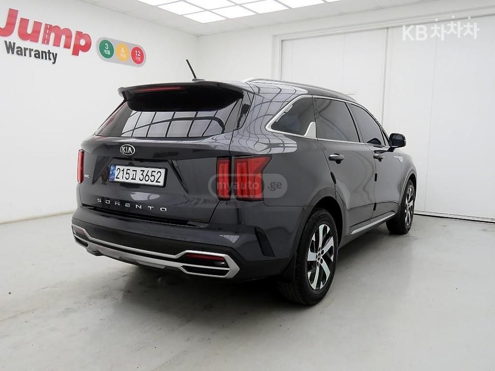Kia Sorento - фото 4