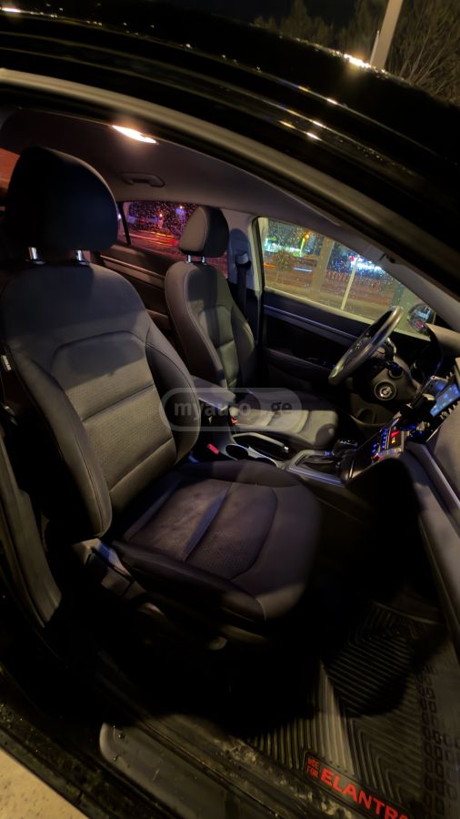 Hyundai Elantra - фото 11