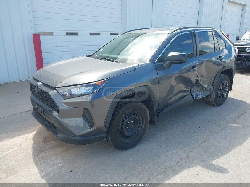 Toyota RAV 4 - фото 2