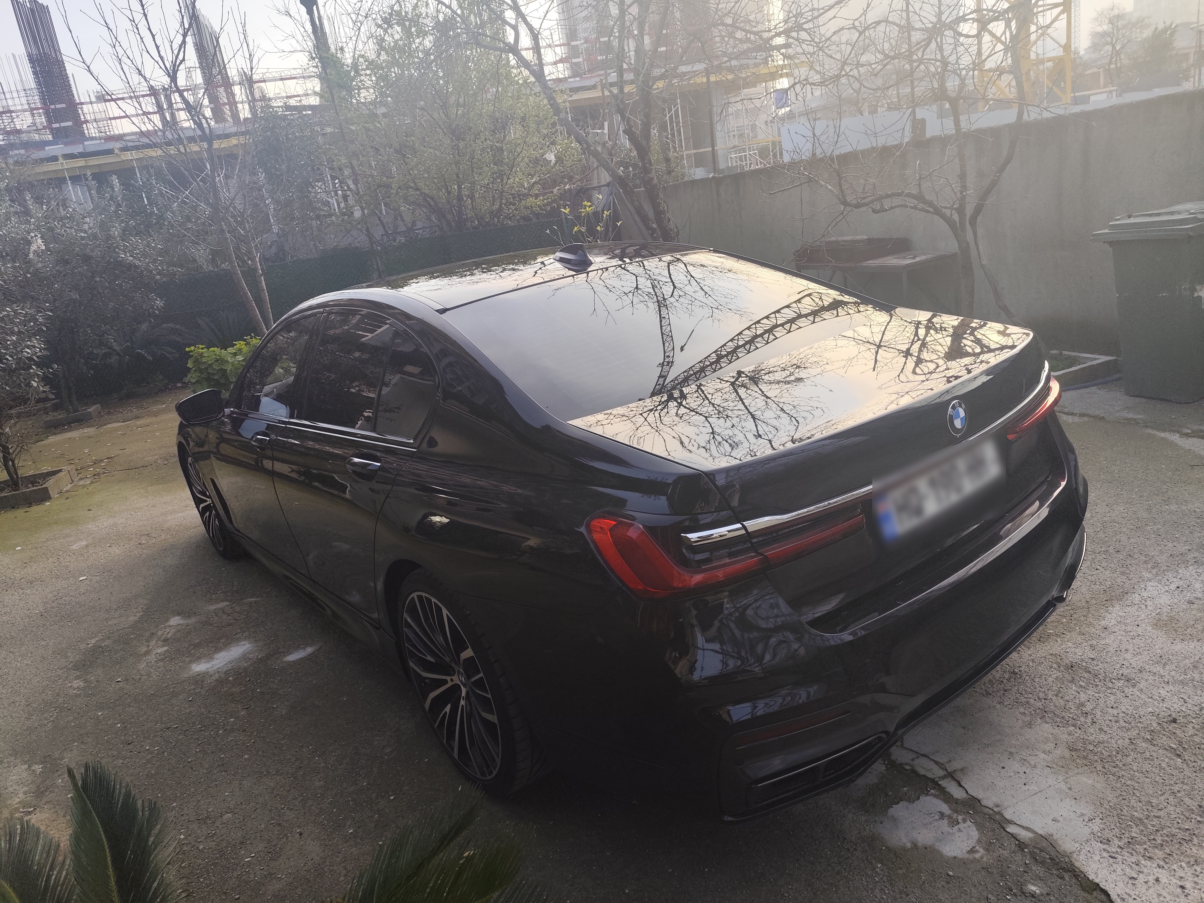 BMW 750 - фото 5