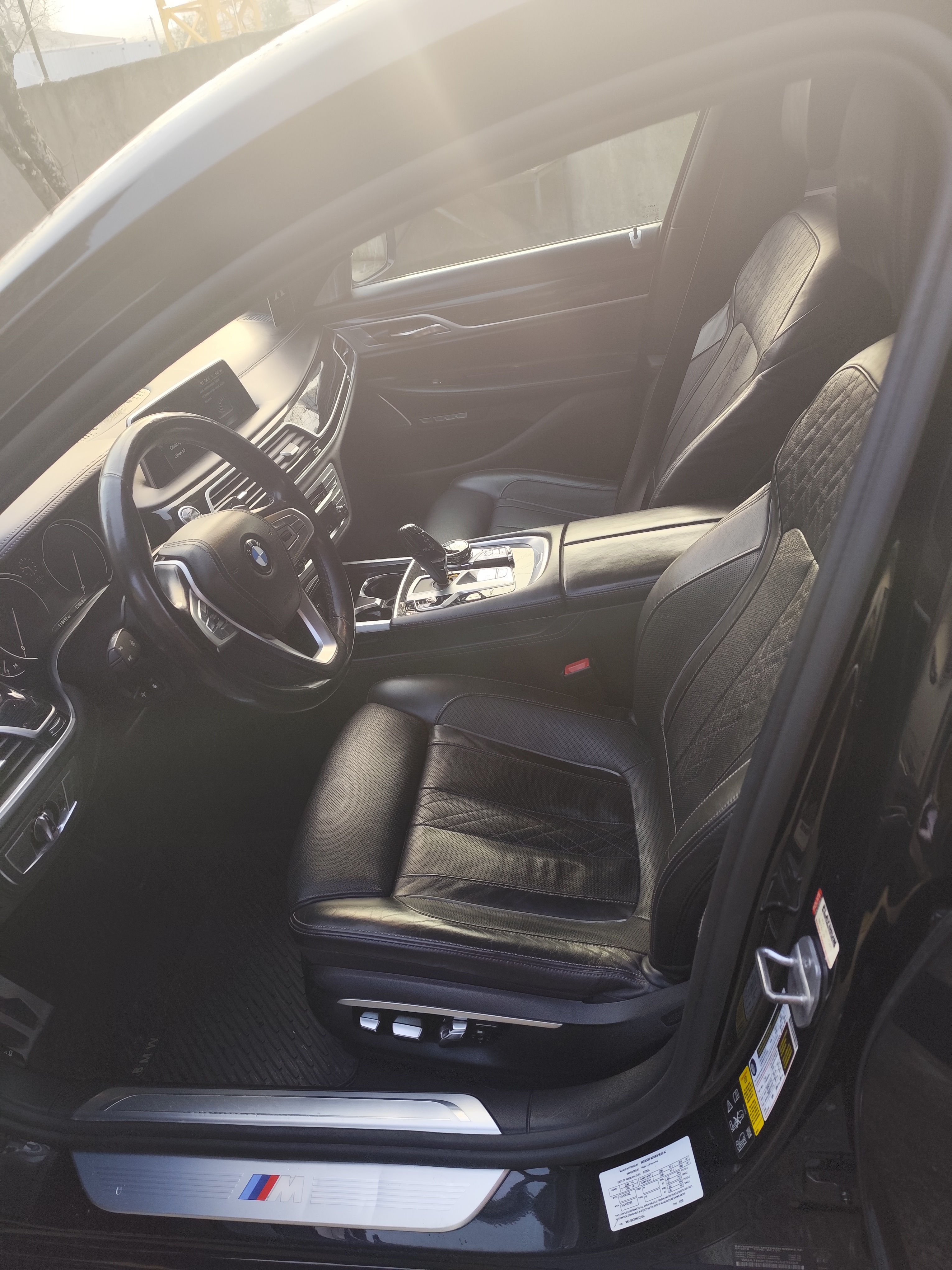 BMW 750 - фото 6