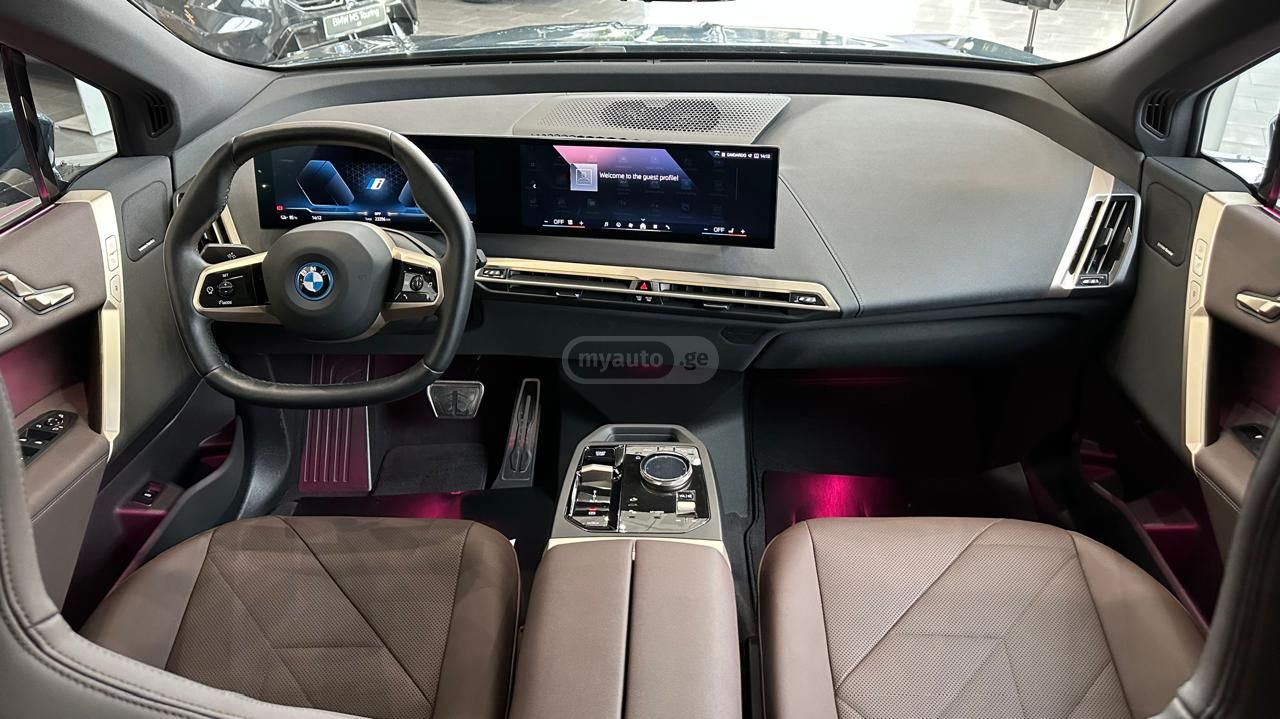 BMW IX - фото 10