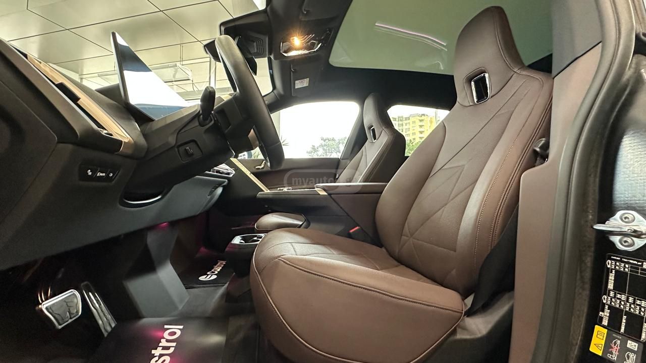 BMW IX - фото 11