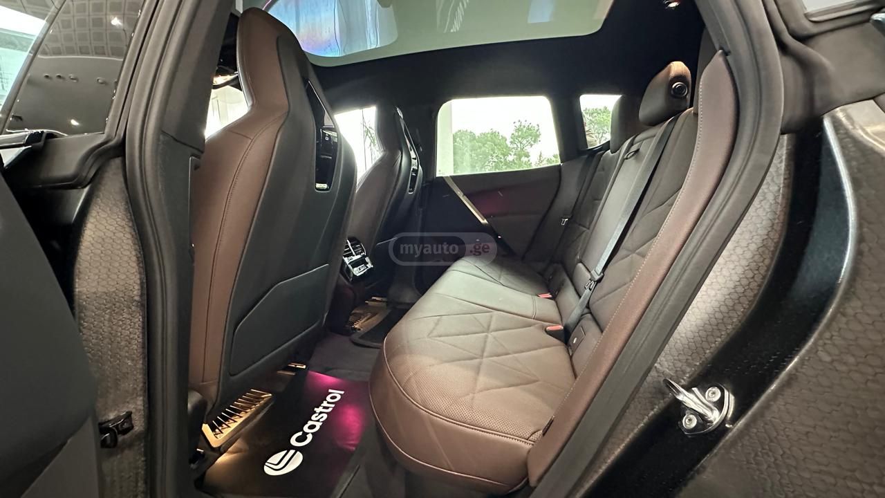 BMW IX - фото 12