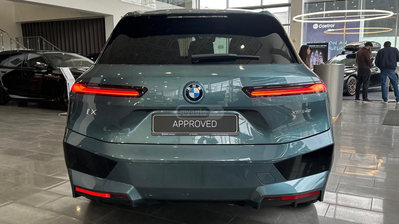 BMW IX - фото 6
