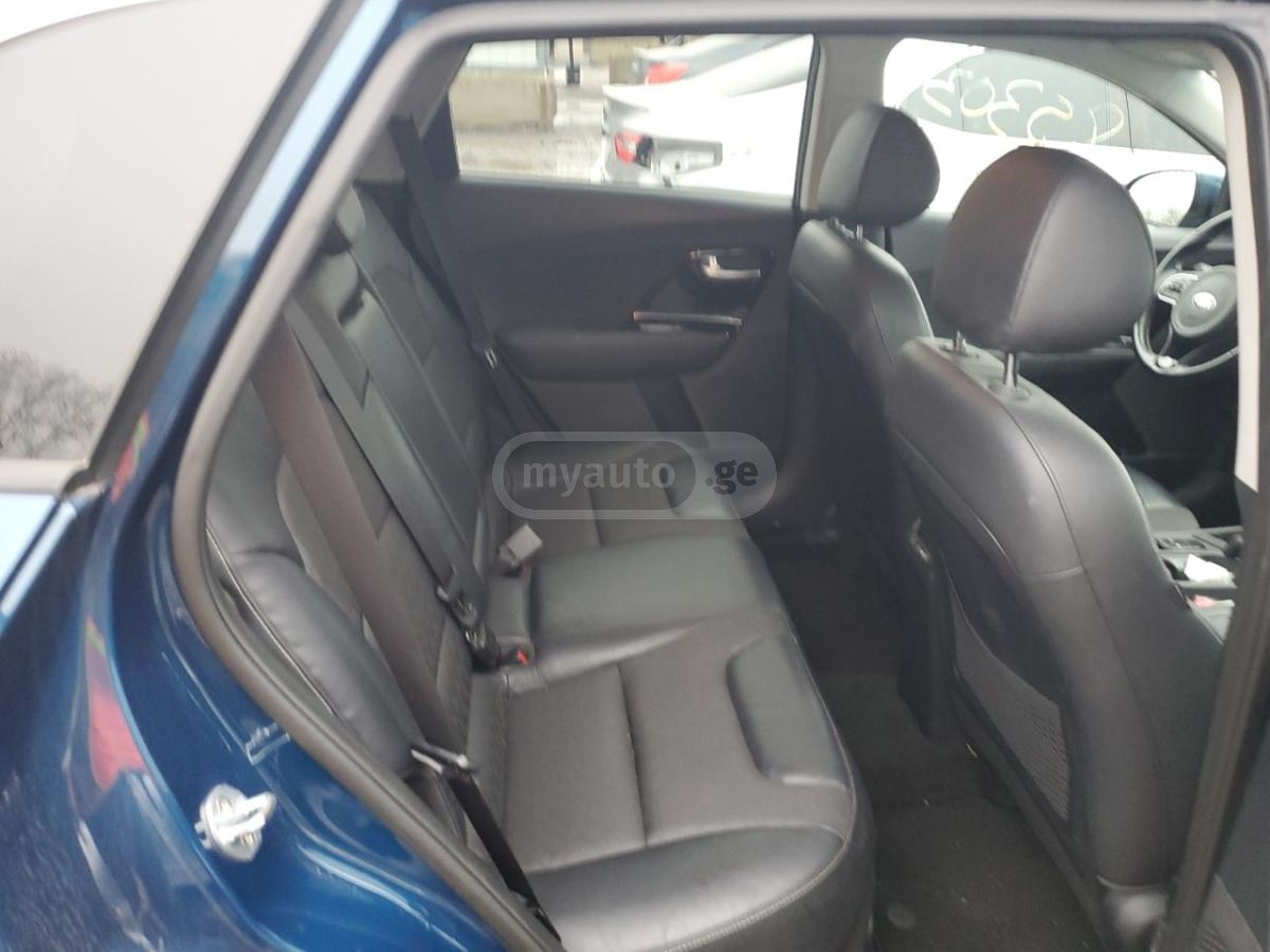 Kia Niro - фото 9