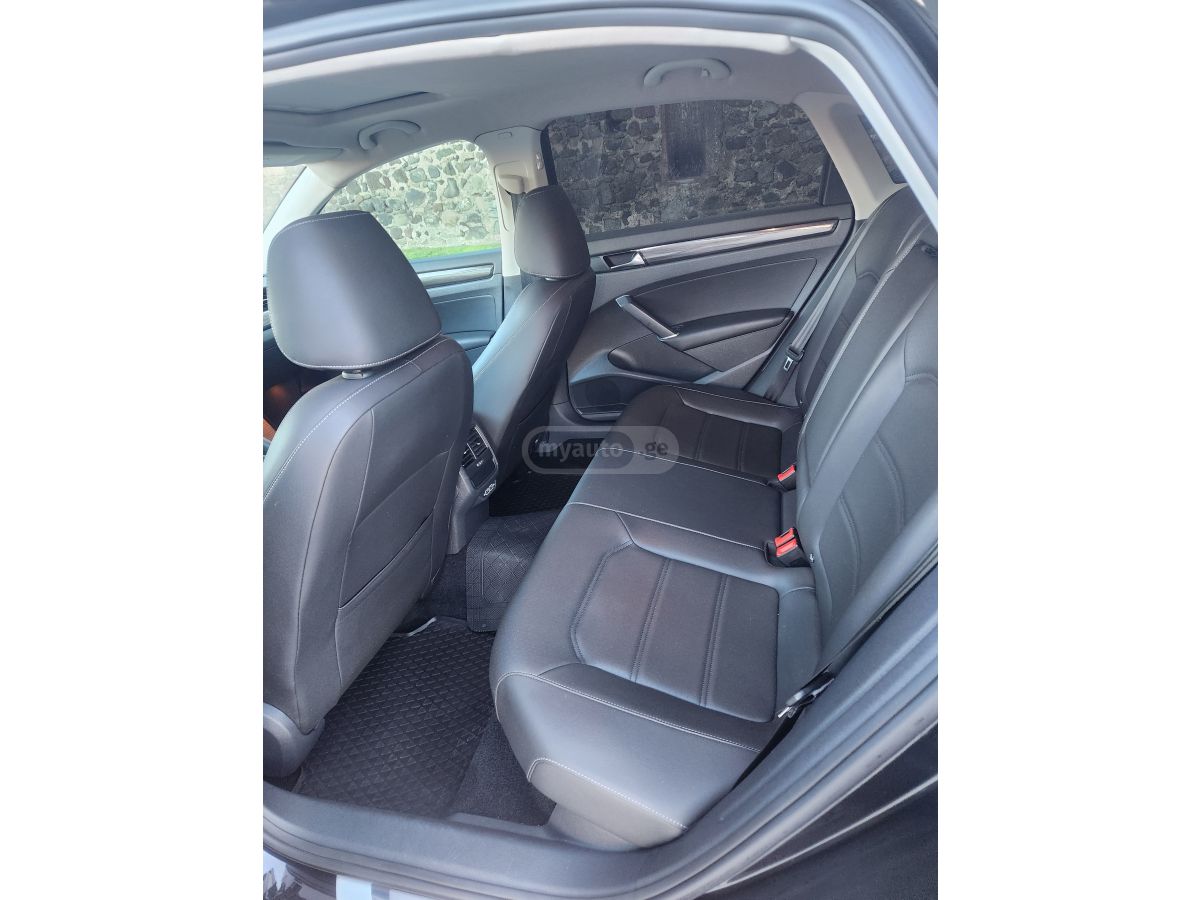 Volkswagen Passat - фото 10