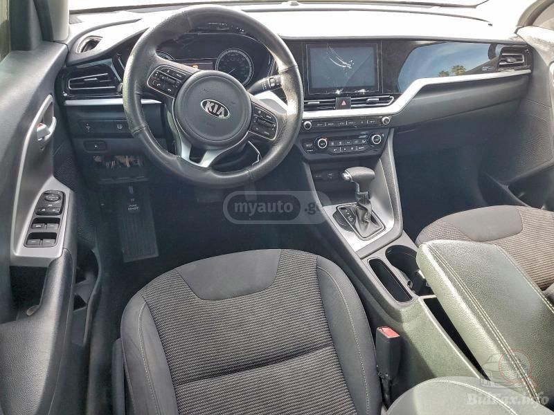Kia Niro - фото 8