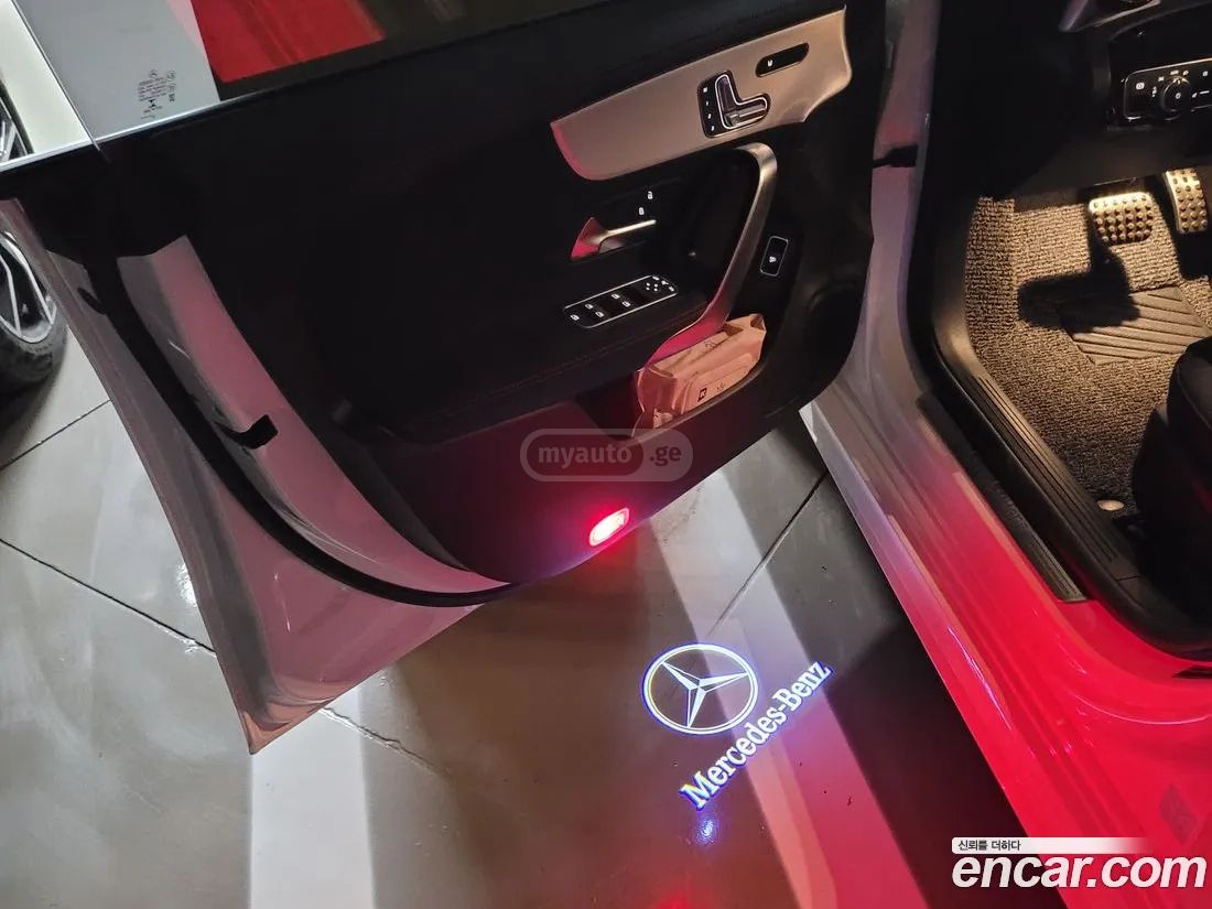 Mercedes-Benz CLA 35 AMG 2023 — миниатюра 10