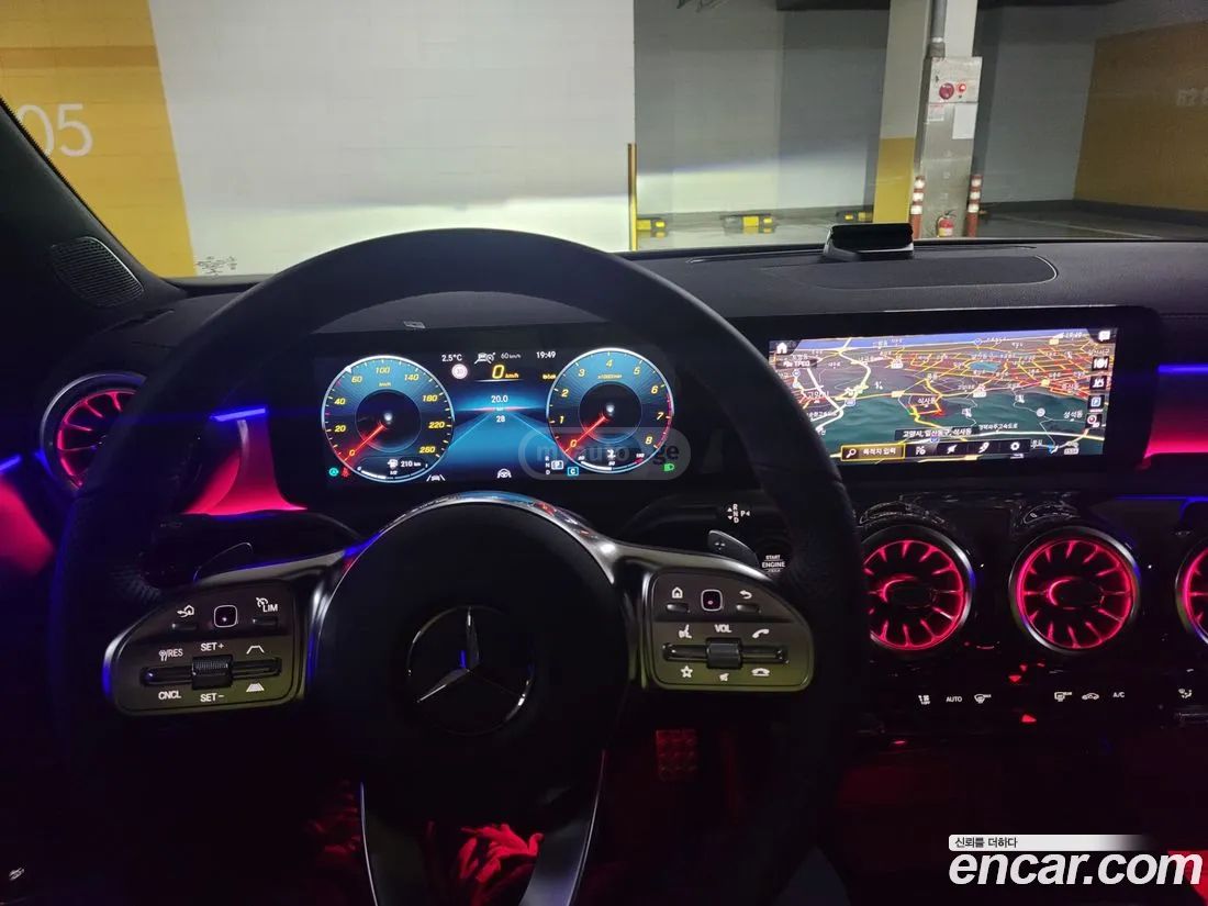 Mercedes-Benz CLA 35 AMG 2023 — миниатюра 7