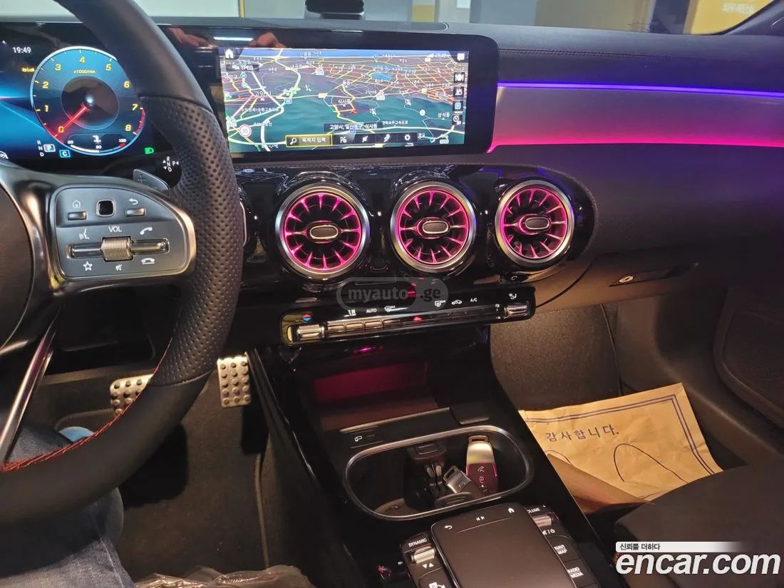 Mercedes-Benz CLA 35 AMG 2023 — миниатюра 8