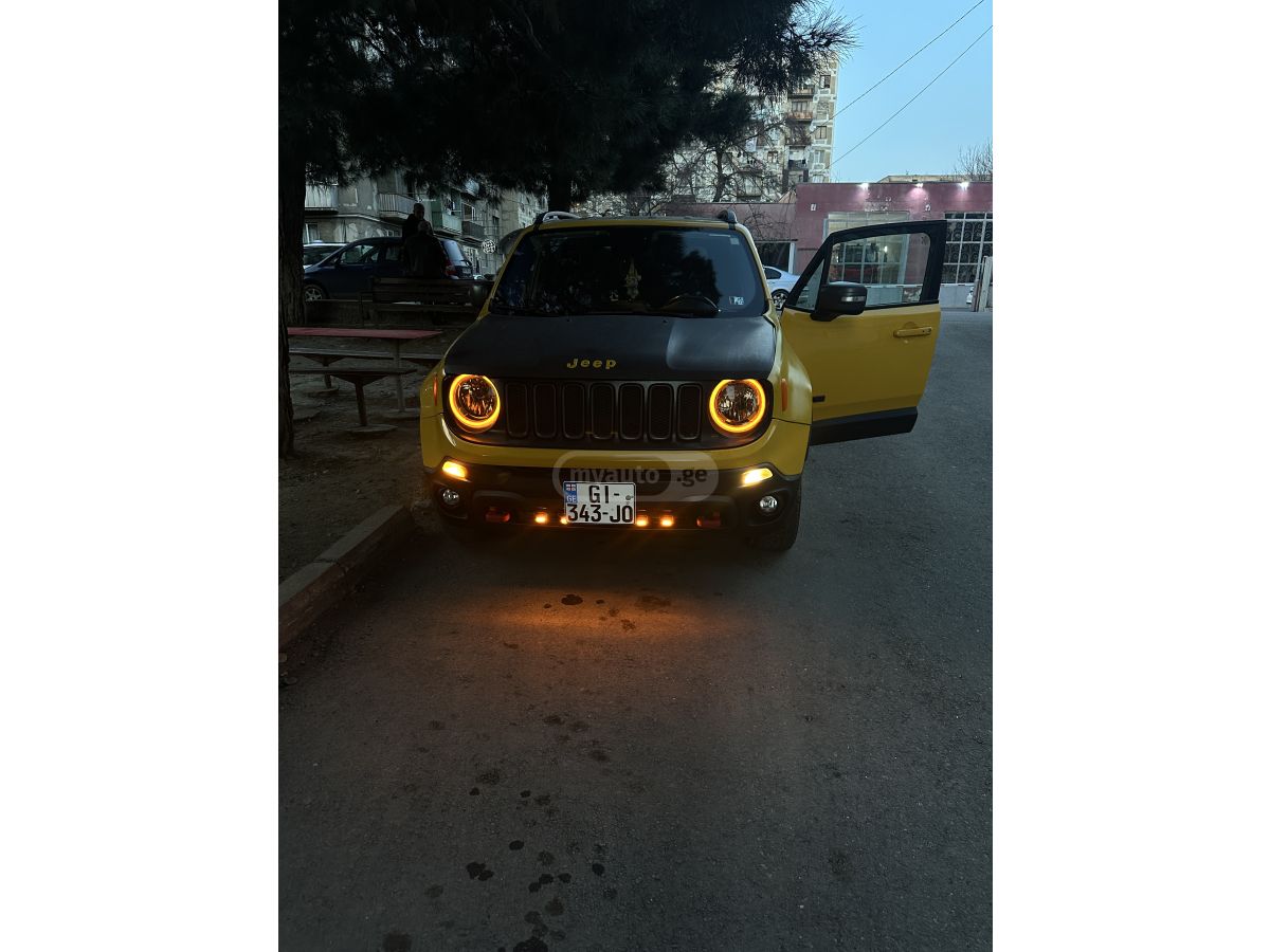 Jeep Renegade - фото 1