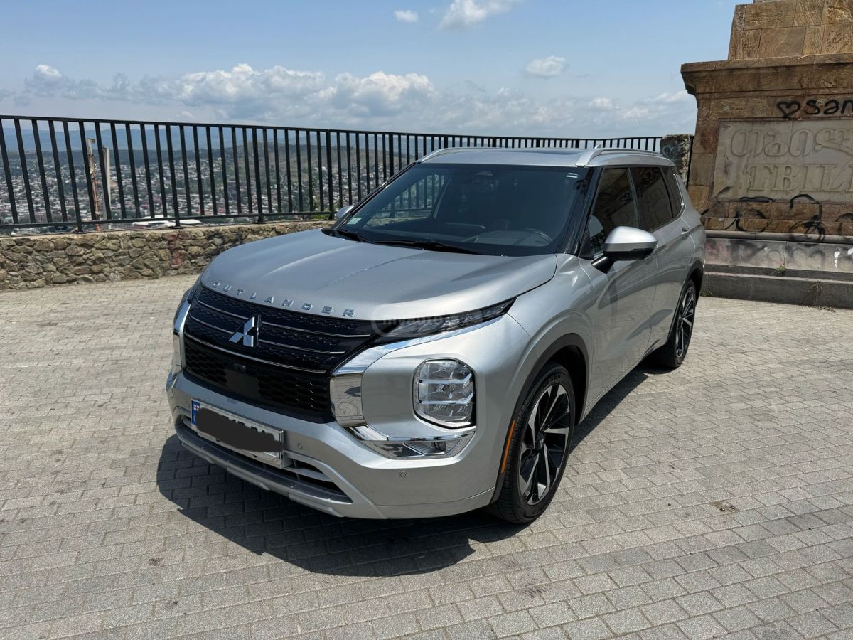 Mitsubishi Outlander Sport - фото 1