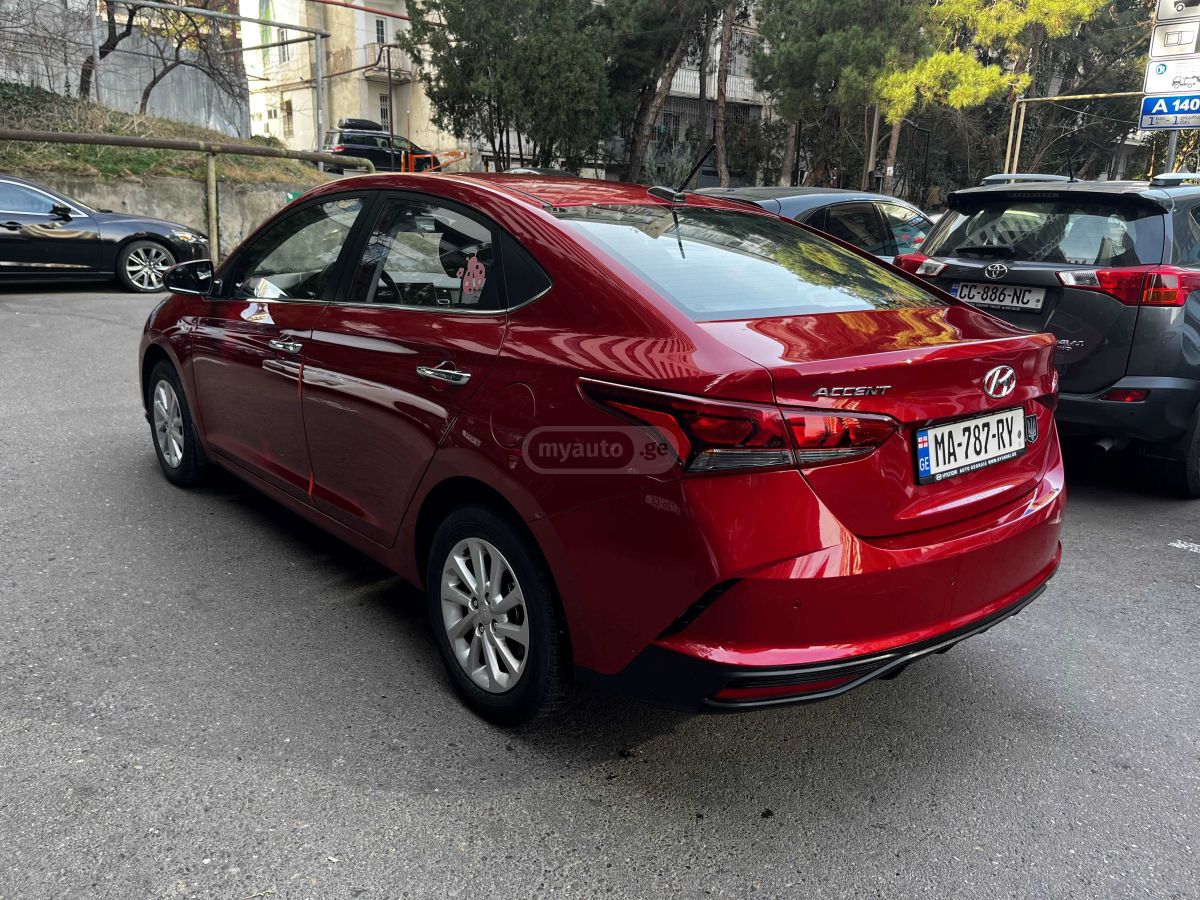 Hyundai Limited 4dr Sedan CVT — миниатюра 4