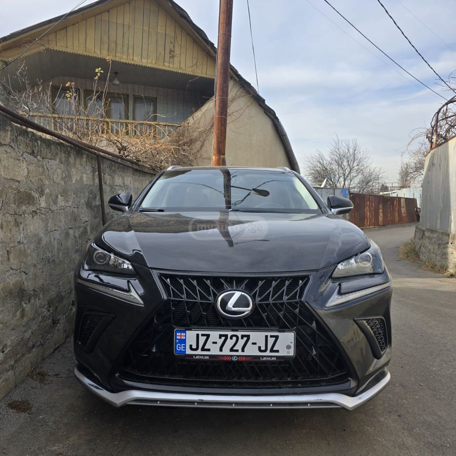 Lexus NX 200 - фото 1