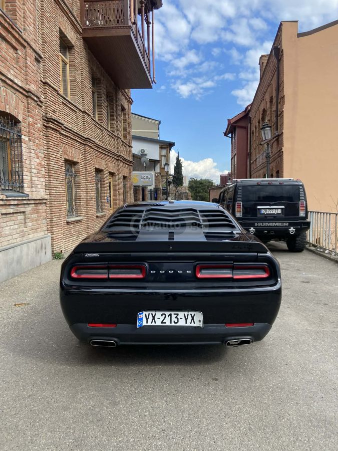 Dodge Challenger - фото 6