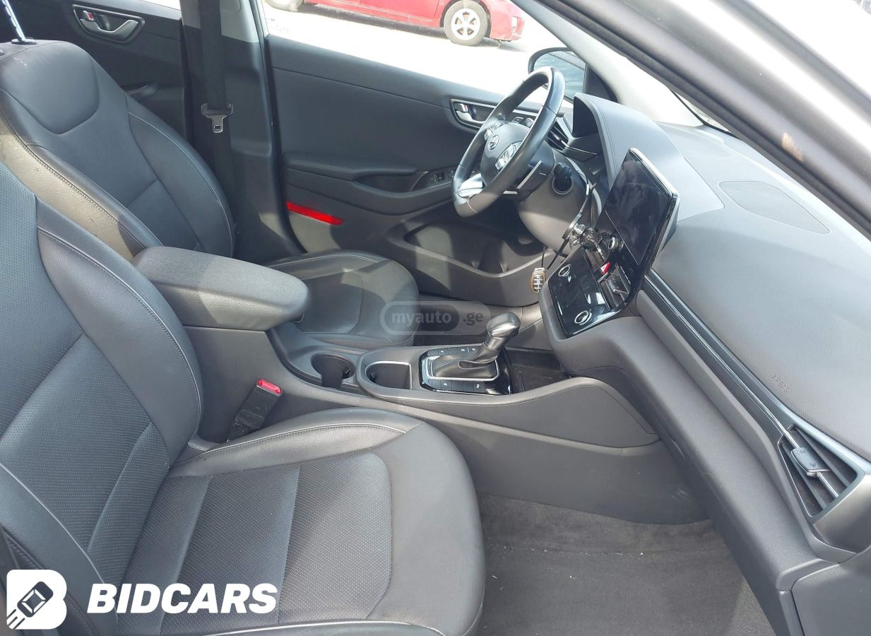 Hyundai Ioniq - фото 8