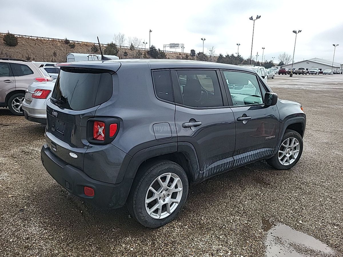 Jeep Renegade - фото 5