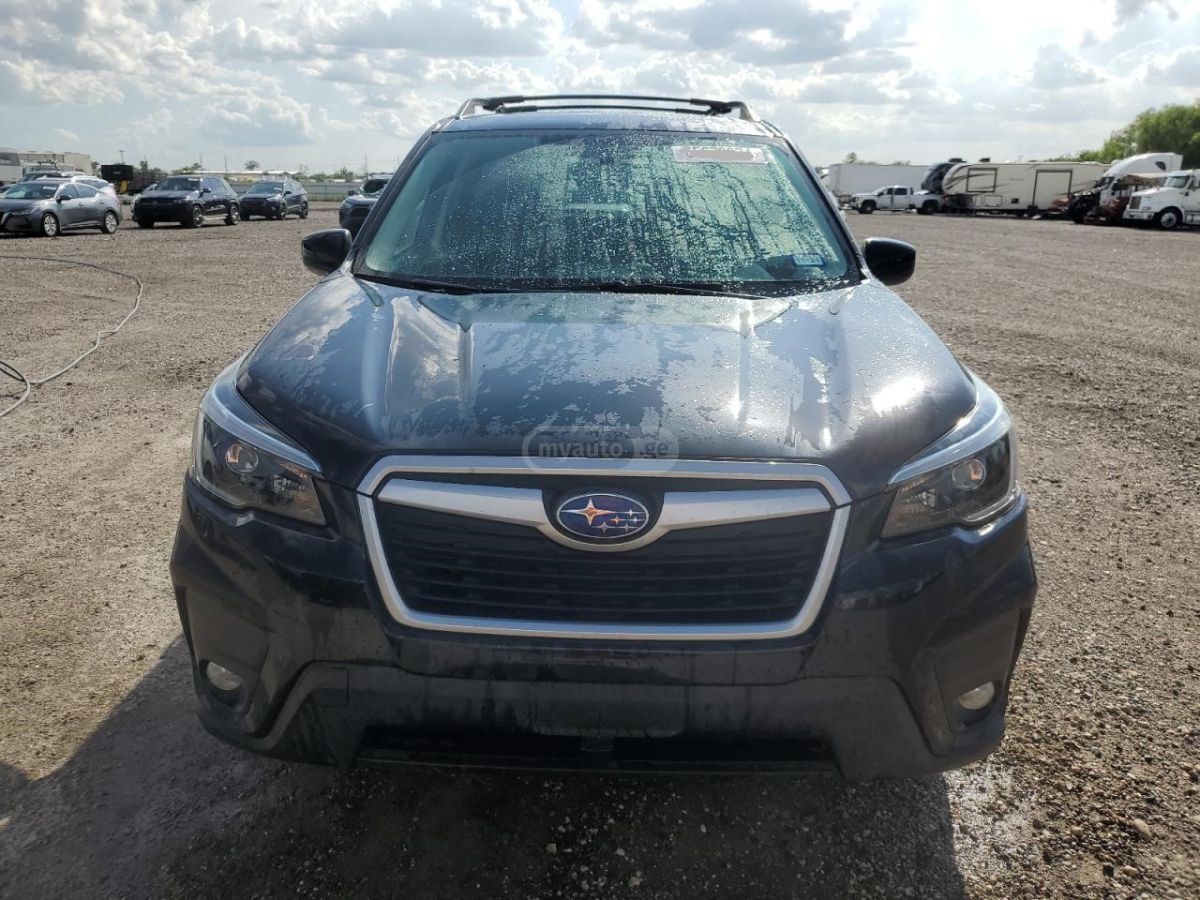 Subaru Premium 4dr All-Wheel Drive CV — миниатюра 5