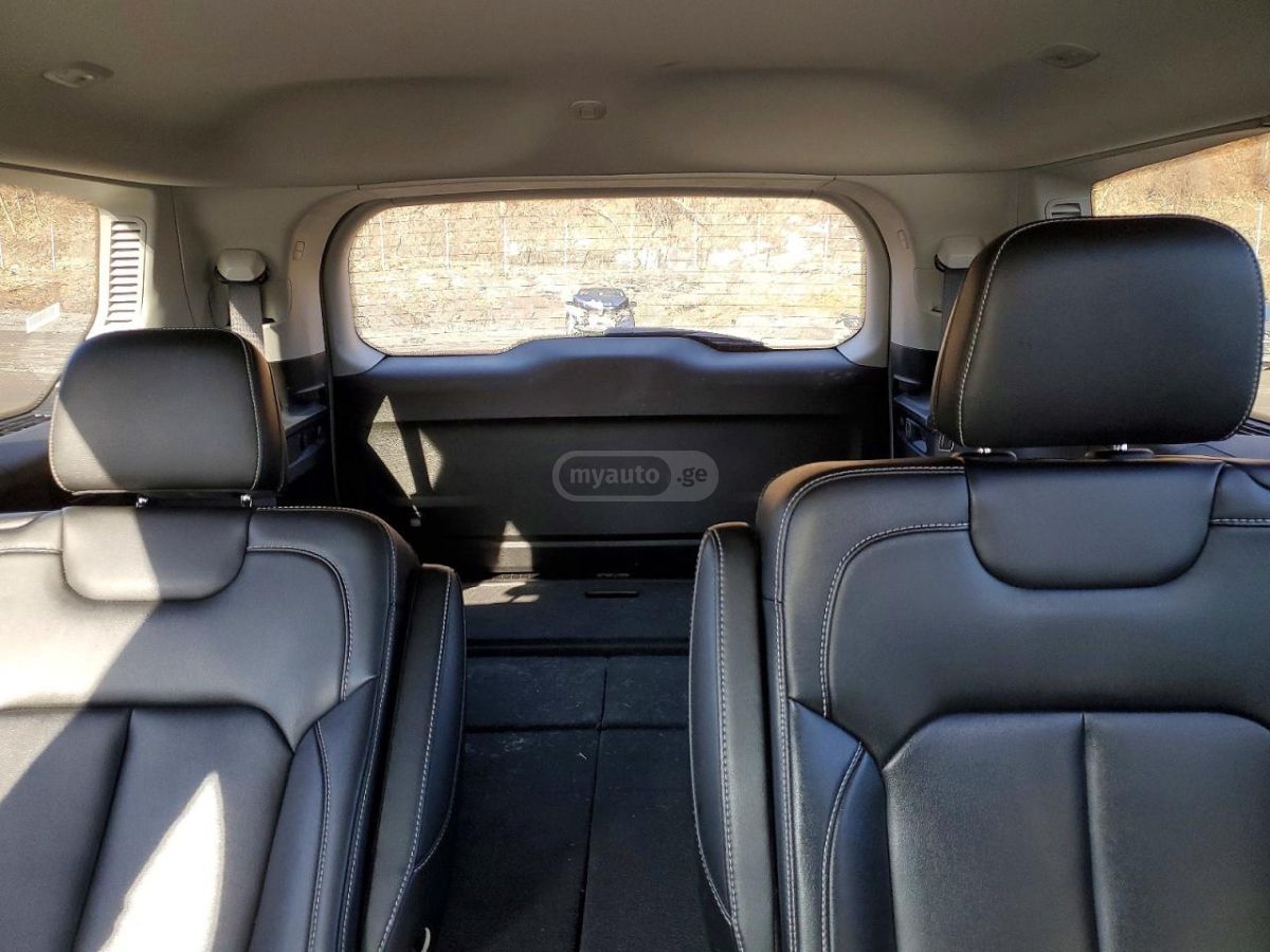 Jeep Grand Cherokee 2023 — миниатюра 10