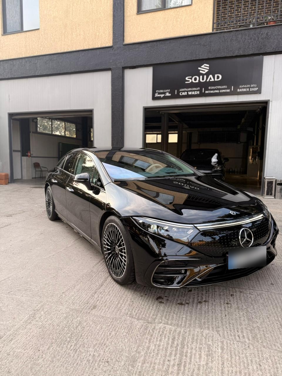 Mercedes-Benz 580 — миниатюра 1