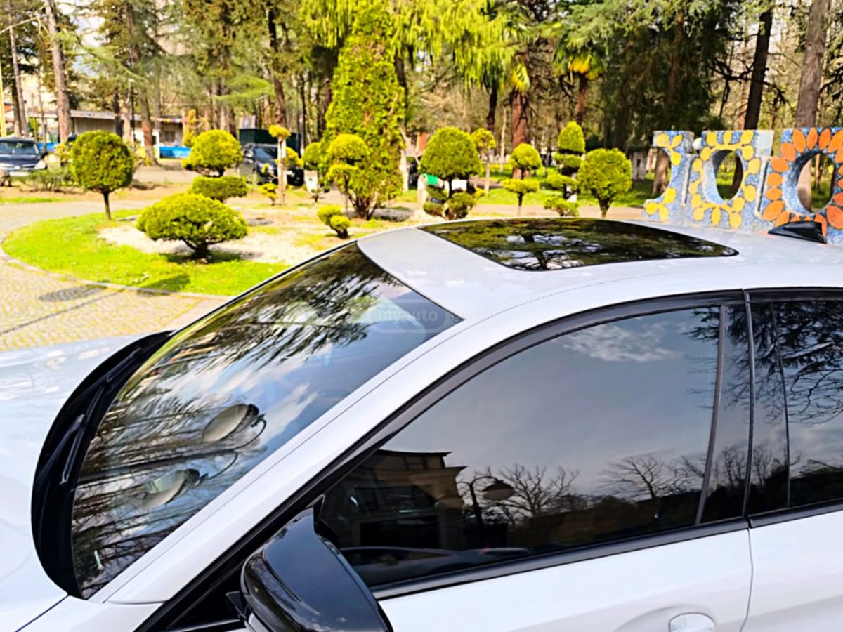 BMW Base 4dr Rear-Wheel Drive Seda — миниатюра 7